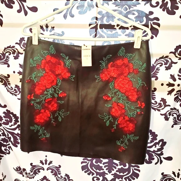 Express Mini Skirt NWT - Picture 1 of 9
